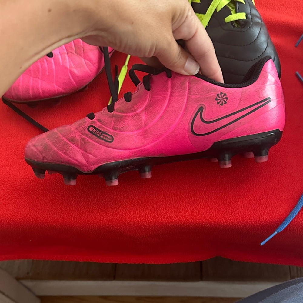 Nike Kids Pink and Black Soccer Cleats